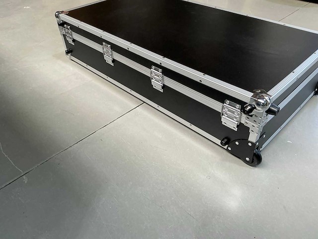 2024 - rm-100 - flightcase (10x) - afbeelding 6 van  20