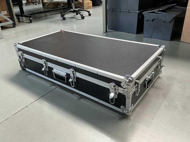 2024 - rm-100 - flightcase (10x) - afbeelding 1 van  20