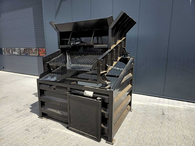 2024 - vibratory screener - diverse bouw - afbeelding 1 van  12