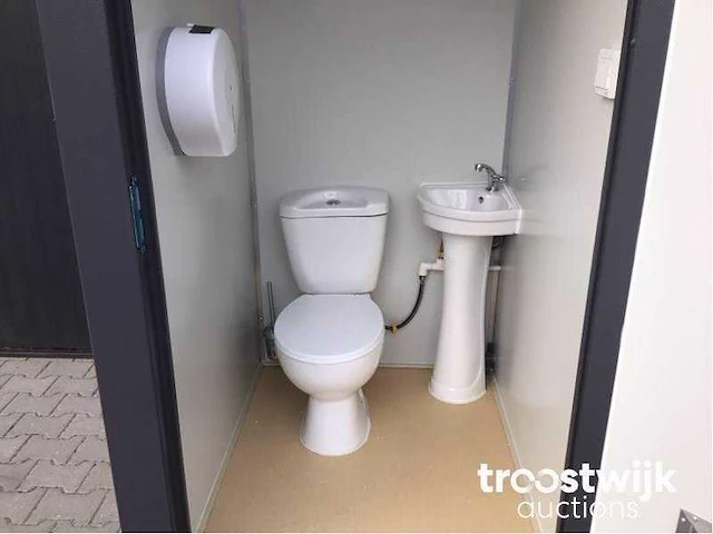 2024- easygoing - double toilet unit - sanitary unit - afbeelding 6 van  25