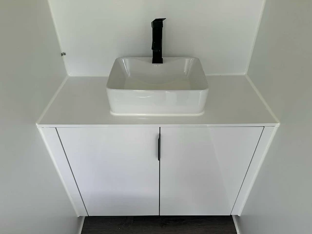 2024 2 persoons aanhangwagen / sanitairunit / toiletunit - afbeelding 2 van  30