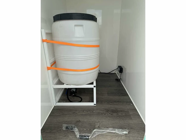 2024 2 persoons aanhangwagen / sanitairunit / toiletunit - afbeelding 5 van  31