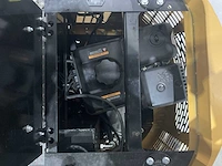 2024 agt h12r graafmachine met hydraulische grondboor en extra bakken; type motor r420 - afbeelding 4 van  16