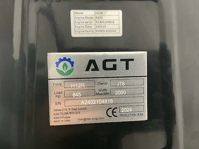 2024 agt h12r graafmachine met hydraulische grondboor en extra bakken; type motor r420 - afbeelding 6 van  16