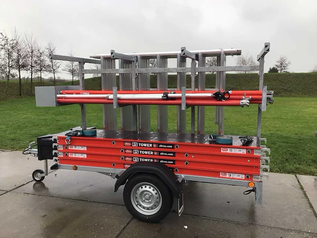 2024 altrex aluminium rolsteiger op steigertransporter - afbeelding 1 van  11