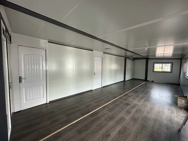 2024 compleet deluxe 12x6 meter mobiele woonunit met 3 slaapkamers en keuken 73m3 - afbeelding 20 van  52