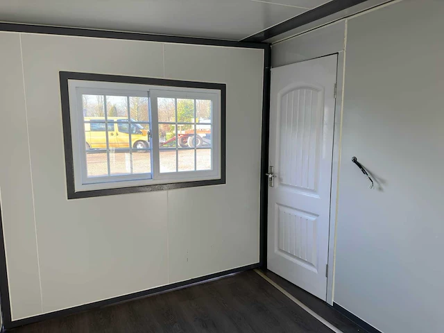 2024 compleet deluxe 12x6 meter mobiele woonunit met 3 slaapkamers en keuken 73m3 - afbeelding 25 van  52