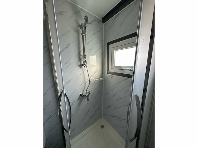 2024 compleet deluxe 12x6 meter mobiele woonunit met 3 slaapkamers en keuken 73m3 - afbeelding 28 van  52