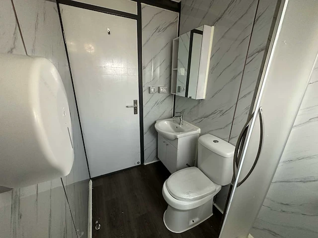 2024 compleet deluxe 12x6 meter mobiele woonunit met 3 slaapkamers en keuken 73m3 - afbeelding 35 van  52