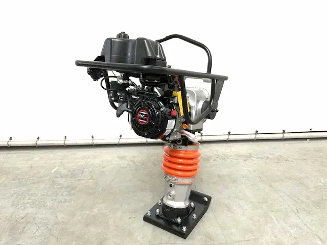 2024 daewoo darm80 - trilplaat - vibratie stamper 6.5pk - afbeelding 4 van  10