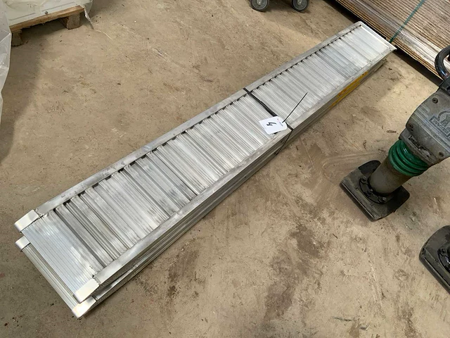 2024 definitive clm rampa aluminium oprijplaten - afbeelding 1 van  3