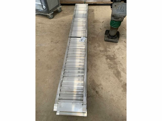 2024 definitive clm rampa aluminium oprijplaten - afbeelding 2 van  3