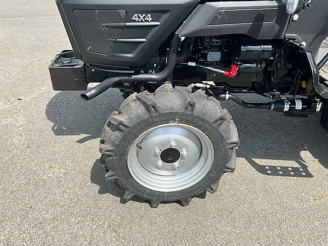 2024 farmtrac 20 minitractor - afbeelding 4 van  19