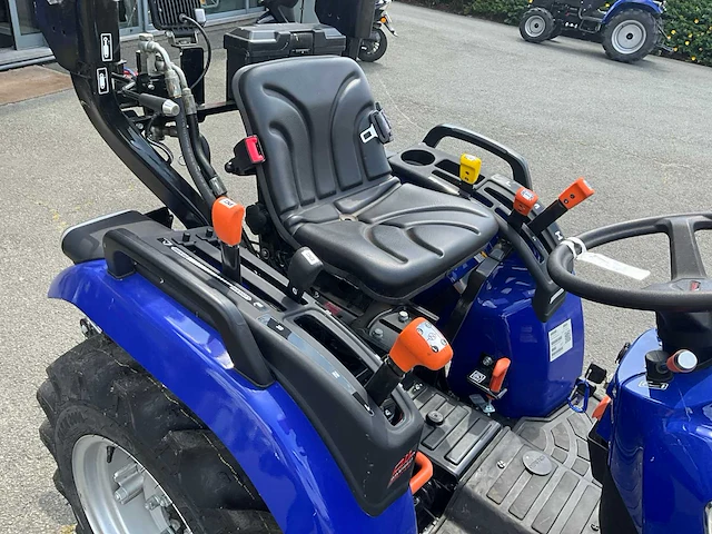 2024 farmtrac 20 minitractor - afbeelding 8 van  19