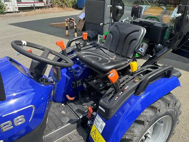2024 farmtrac 26 minitractor - afbeelding 10 van  19