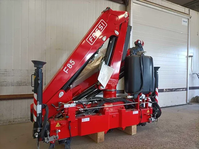 2024 fassi auto laad kraan - afbeelding 1 van  4