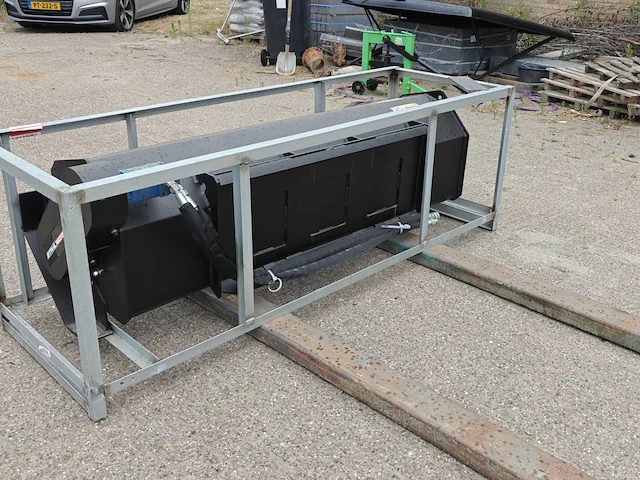 2024 field industries aanbouwfrees schranklader "bobcat" - afbeelding 5 van  8