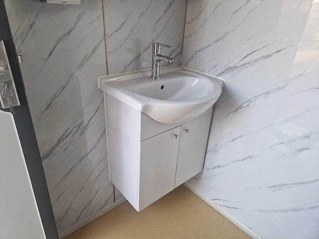 2024 greenland luxe sanitairunit / mobiele badkamer - afbeelding 5 van  13