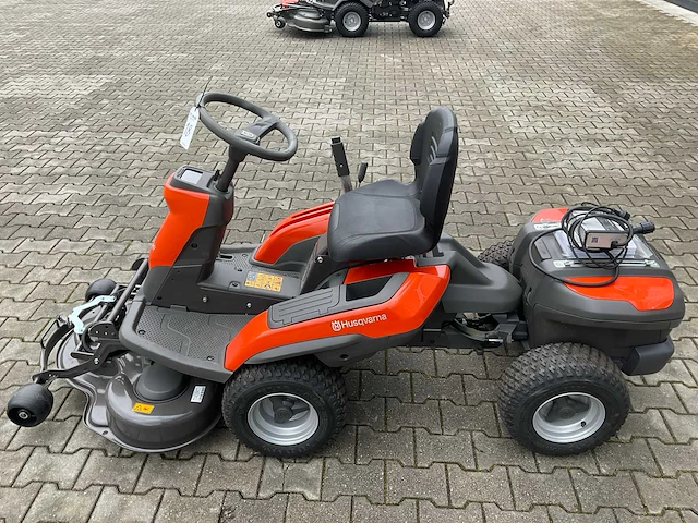 2024 husqvarna r 200ix accu zitmaaier - afbeelding 11 van  15