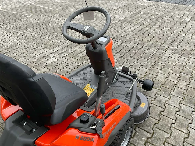 2024 husqvarna r 200ix accu zitmaaier - afbeelding 14 van  15