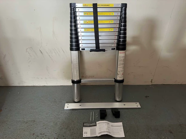 2024 imtex 3,80m telescoop ladder (20x) - afbeelding 2 van  3