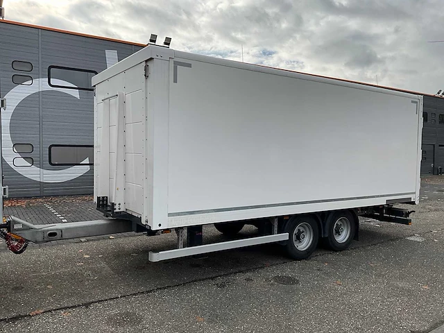 2024 iveco euro cargo 120-250 euro6 vrachtwagen met wipkar - afbeelding 6 van  56