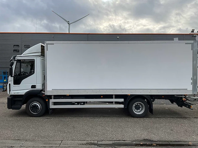 2024 iveco euro cargo 120-250 euro6 vrachtwagen met wipkar - afbeelding 12 van  56