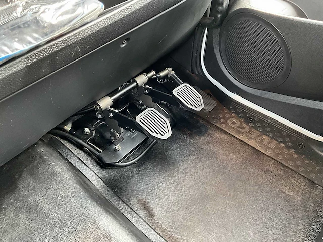 2024 iveco euro cargo 120-250 euro6 vrachtwagen met wipkar - afbeelding 31 van  56