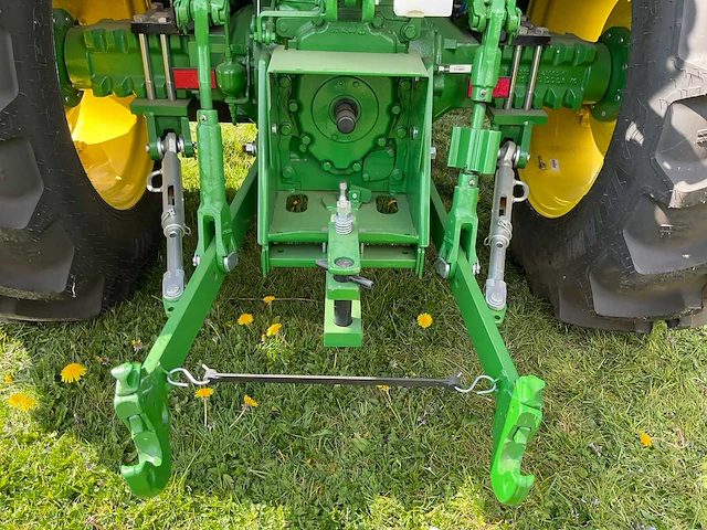 2024 john deere 5055e vierwielaangedreven landbouwtractor - afbeelding 6 van  25