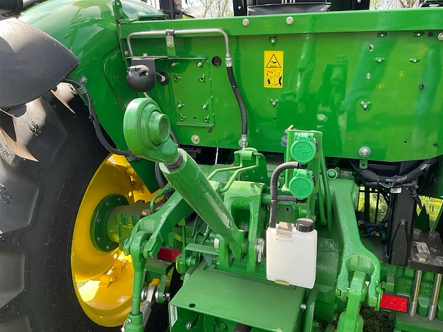 2024 john deere 5055e vierwielaangedreven landbouwtractor - afbeelding 7 van  25