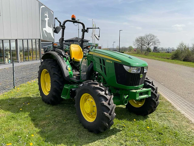 2024 john deere 5055e vierwielaangedreven landbouwtractor - afbeelding 22 van  25