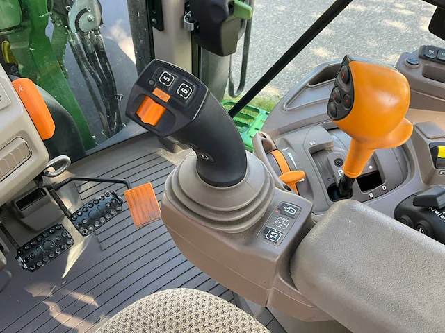 2024 john deere 6195m vierwielaangedreven landbouwtractor - afbeelding 19 van  31