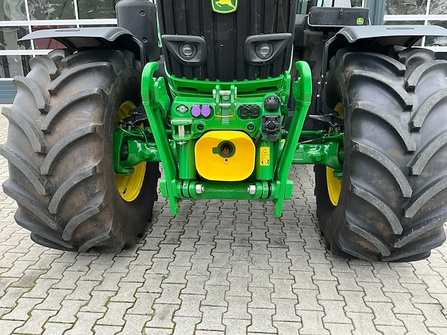 2024 john deere 6r 215 vierwielaangedreven landbouwtractor - afbeelding 18 van  35