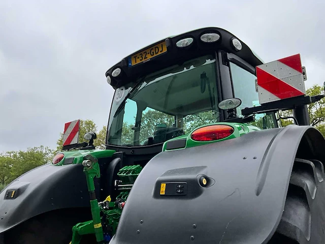 2024 john deere 6r 215 vierwielaangedreven landbouwtractor - afbeelding 26 van  35