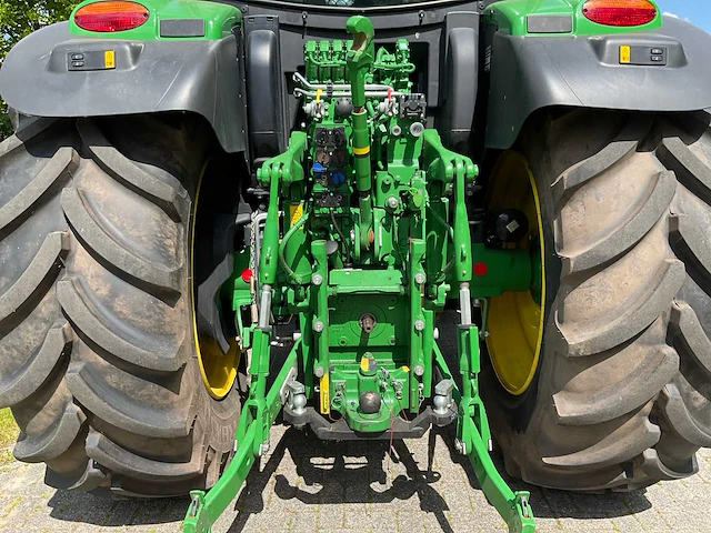 2024 john deere 6r155 vierwielaangedreven landbouwtractor - afbeelding 7 van  32
