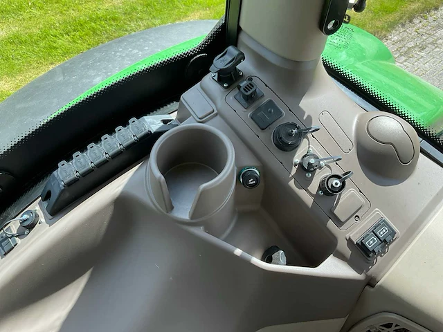 2024 john deere 6r155 vierwielaangedreven landbouwtractor - afbeelding 17 van  32