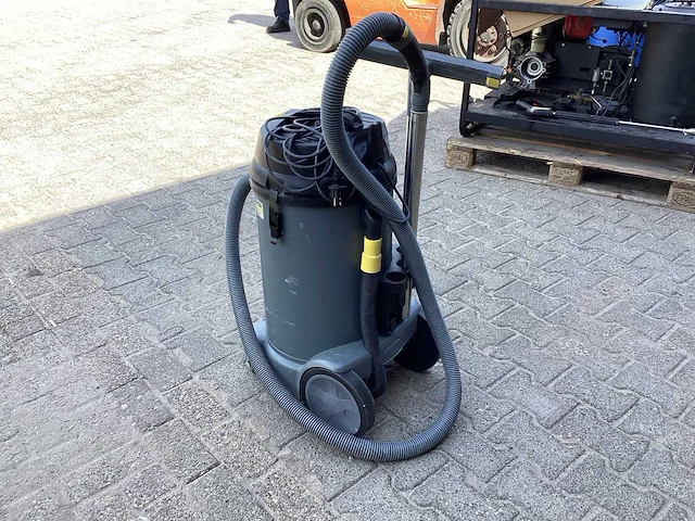 2024 kärcher professional nt 81/1 industriële stofzuiger - afbeelding 4 van  8