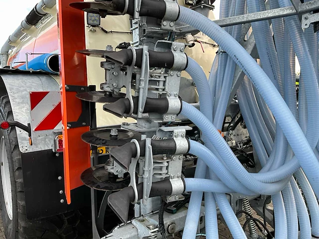 2024 kaweco profi 2.14 ptw tandem bemestertank + bemester - afbeelding 37 van  46