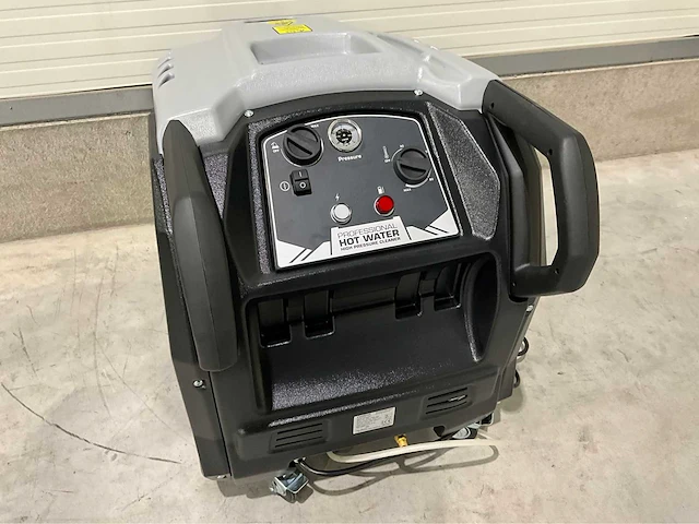 2024 kremer kr 7300 warm water diesel hogedrukreiniger - afbeelding 13 van  16