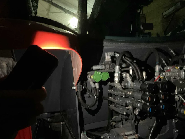 2024 kubota m6-141 utility vierwielaangedreven landbouwtractor - afbeelding 14 van  42