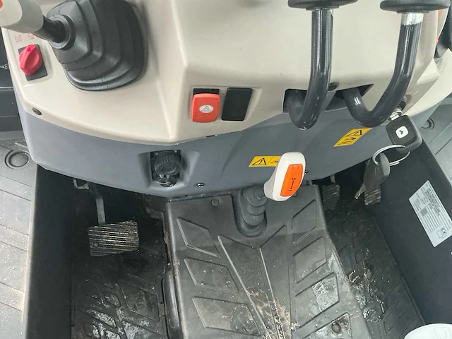 2024 landini 4-105m rupsbandtractor - afbeelding 7 van  24