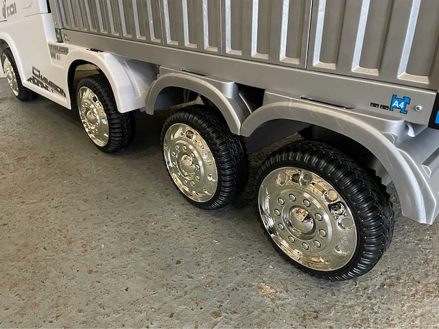 2024 lorry incl trailer kinderauto - afbeelding 20 van  21
