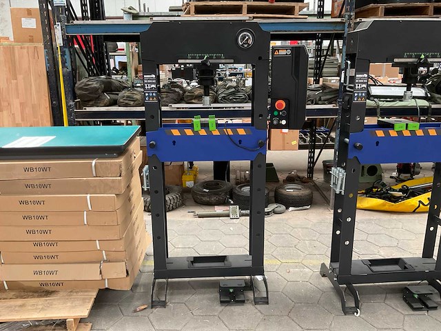 2024 mammuth sp30hem werkplaatspers - afbeelding 1 van  8