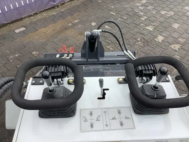 2024 me power rups skidster nieuw/ongebruikt - afbeelding 10 van  14