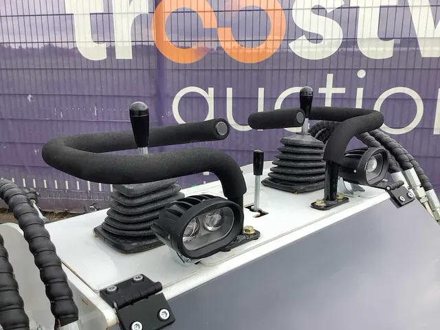 2024 me power rups skidster nieuw/ongebruikt - afbeelding 11 van  14