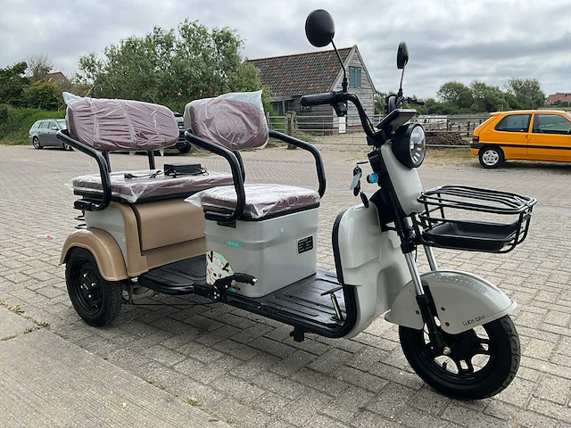 2024 meco m3 elektrische trike - afbeelding 5 van  12