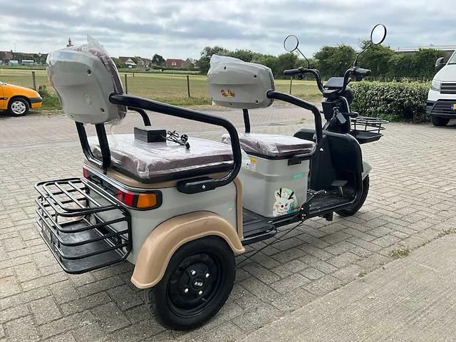 2024 meco m3 elektrische trike - afbeelding 6 van  12
