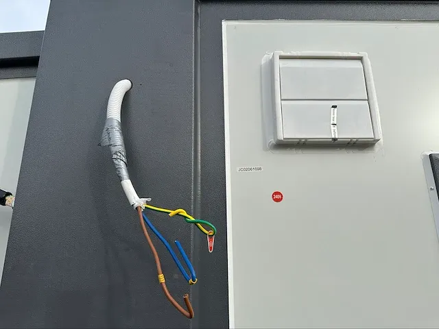 2024 mobiele woonunit / tiny house met twee slaapkamers en keuken op aanhanger - afbeelding 15 van  70