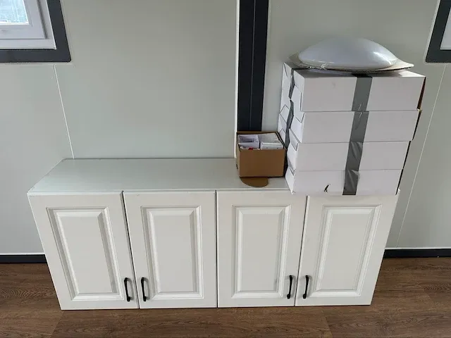 2024 mobiele woonunit / tiny house met twee slaapkamers en keuken op aanhanger - afbeelding 29 van  70