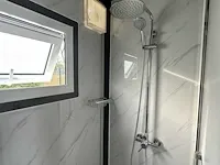 2024 mobiele woonunit / tiny house met twee slaapkamers en keuken op aanhanger - afbeelding 47 van  70
